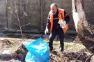 Divuit voluntaris participen a la neteja de les lleres dels rius Ter i Freser al seu pas per Ripoll