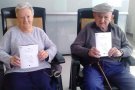 Els jocs de carrer afloren en el llibre de la residència Vella Terra de Campdevànol
