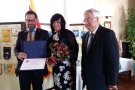 Rotary distingeix amb un Paul Harris la coordinadora de Creu Roja a Ripoll 