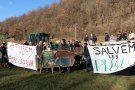 Manifestació en contra del polígon de la carretera de Les Llosses a Ripoll