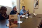 Es presenta 