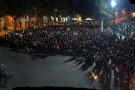 Un miler de persones del Ripollès es concentren a la plaça de l'Ajuntament Ripoll