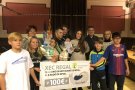 Ripoll obsequia al primer nadó del 2018, Derek Martínez Orriols 