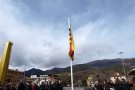 La secció local de l'ANC a Sant Joan de les Abadesses es presenta oficialment amb la hissada d’una estelada a l’entrada nord del municipi