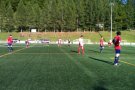 La UE Camprodon s'imposa a un Calonge que acaba amb vuit jugadors (2-1)