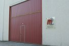 Roben una furgoneta i begudes de gamma alta d'una empresa de Sant Joan de les Abadesses