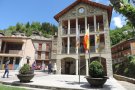 L'estat obliga a Vilallonga de Ter a penjar de nou la bandera espanyola