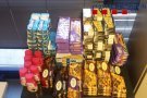Els mossos detenen una persona i decomissen aliments robats a l'entrada de Ripoll