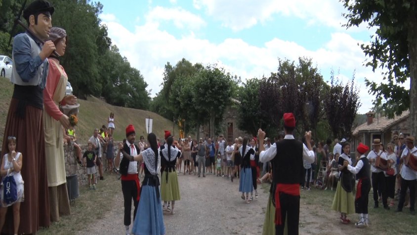 Els Ballets després de l'ofici solemne, un dels actes més representatius de la Festa de la Germandat