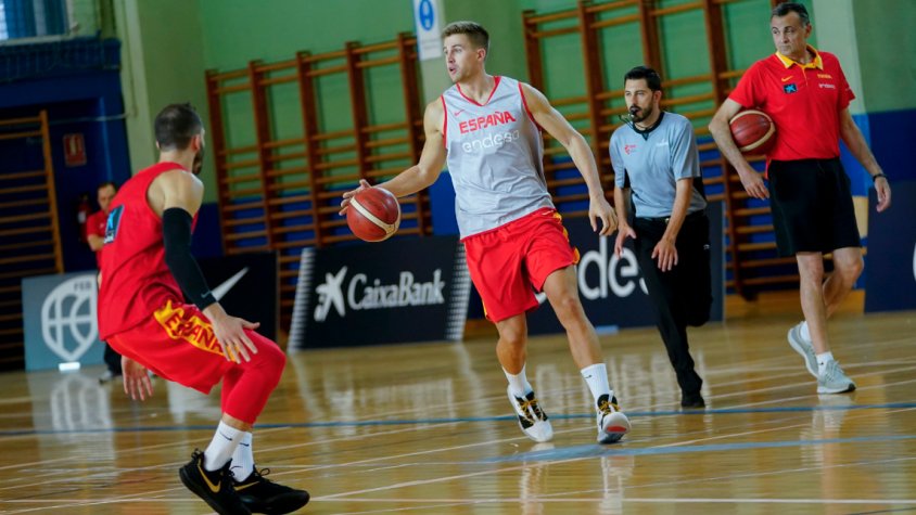 Rabaseda durant l'últim entrenament abans de la decisió d'Scariolo