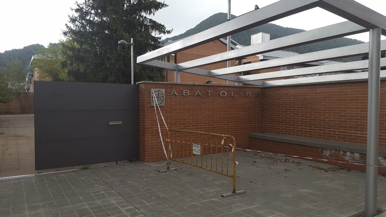 Nova marquesina a l'Institut Abat Oliba de Ripoll