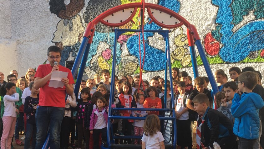 Inauguració del nou gronxador, aquest dimarts