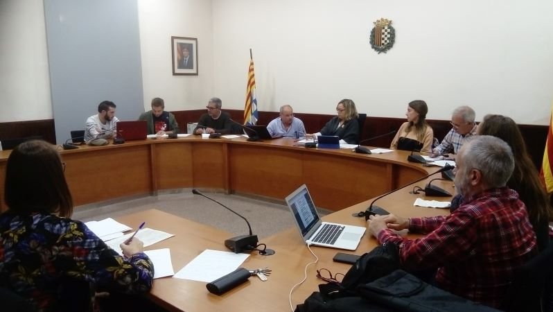 La sessió extraordinària a l'ajuntament de Ribes de Freser es va celebrar ahir al vespre