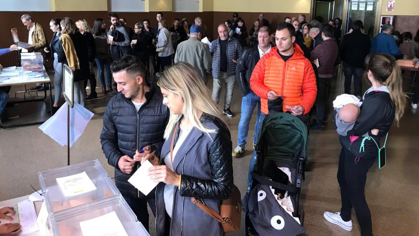 La Sala Eudald Graells ha tingut cues durant bona part de la jornada