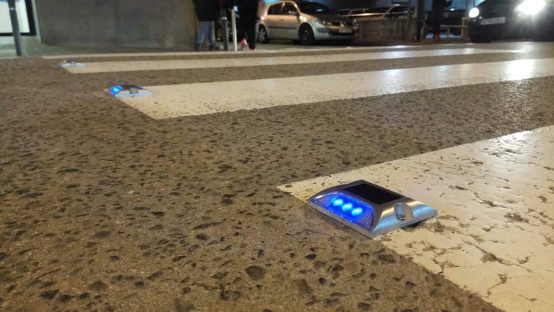 El pas de vianants del Carrer Progrés que compta amb senyalització lumínica