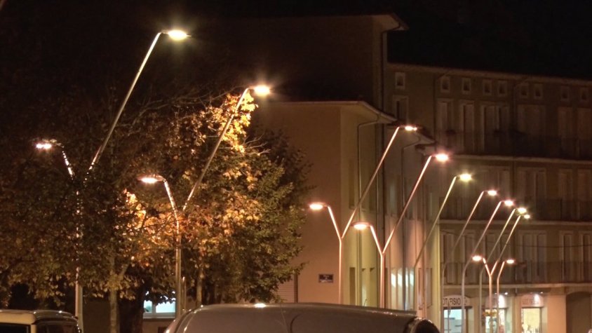 L'ajuntament confia en haver pogut canviar tot l'enllumenat abans de l'estiu del 2020