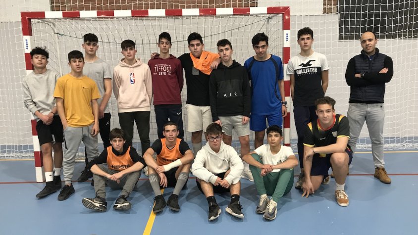 Els participants a l'entrenament dels juvenils del Futbol Sala Campdevànol