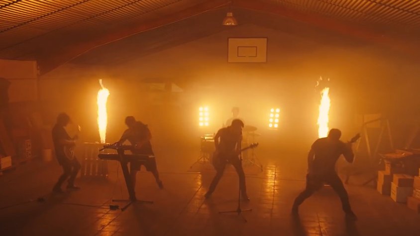 Imatge del videoclip 'Inside'