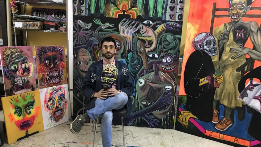 Jordi Llagostera ens rep al seu estudi, als baixos de casa seva a Ripoll