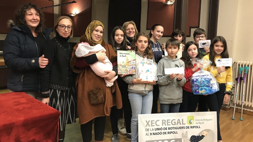 Entrega del lot nadó a l'Alai Castilla Amghar