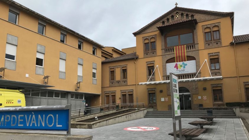 Hi ha 6 professionals sanitaris de l'Hospital comarcal amb positiu per COVID-19