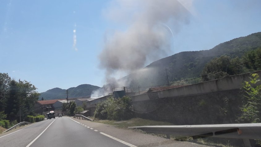 Incident en una nau de Comforsa on s'ha vist fum