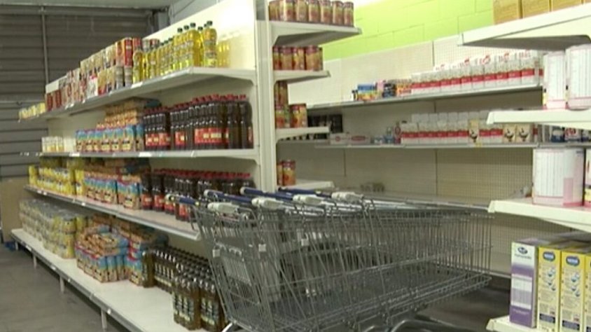 Càritas gestiona amb el Consorci de Benestar i Creu Roja el centre de distribució d'aliments