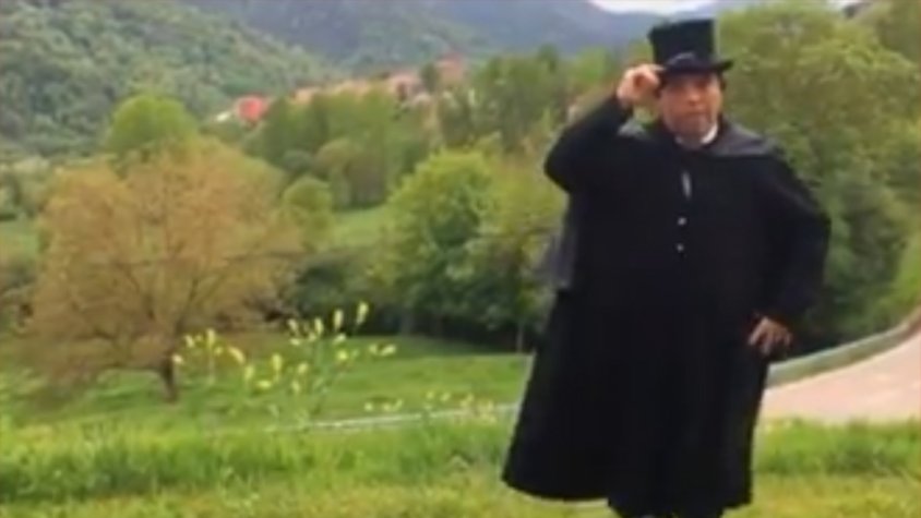 Diferents protagonistes del Ball del Roser han participat en el vídeo