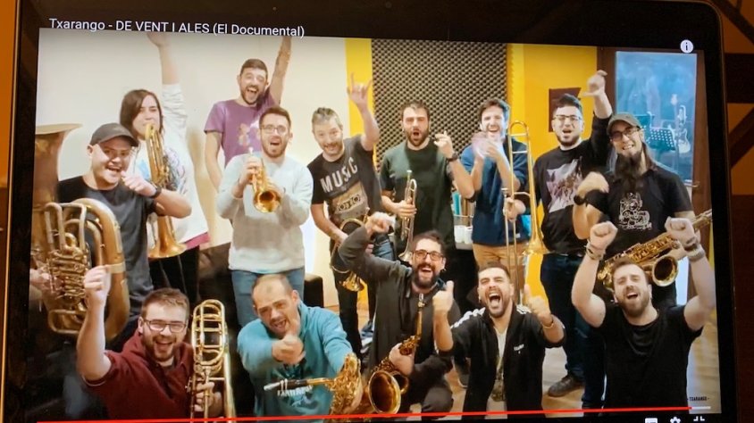 Amb 'De vent i ales', Txarango diu adéu als escenaris