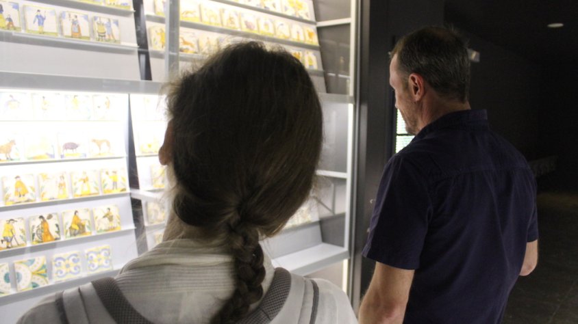 Alguns dels primers visitants del Museu Etnogràfic de Ripoll, aquest dissabte al matí