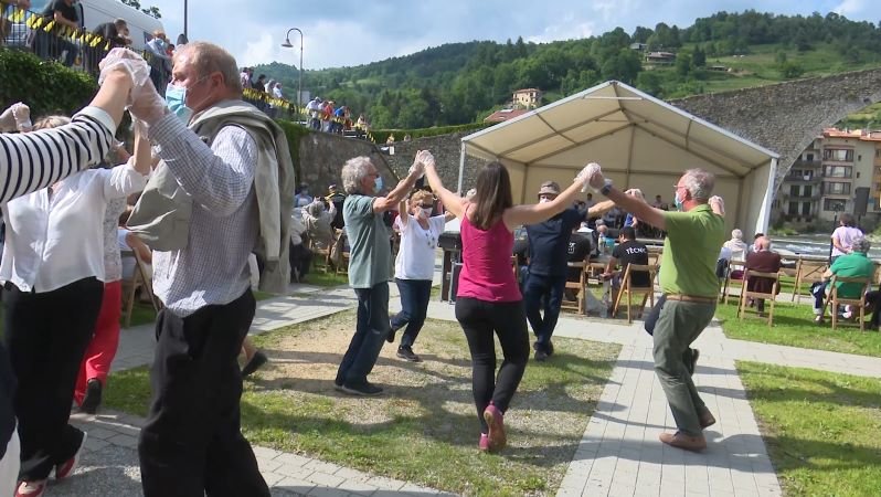 Primera ballada de sardanes postpandèmia