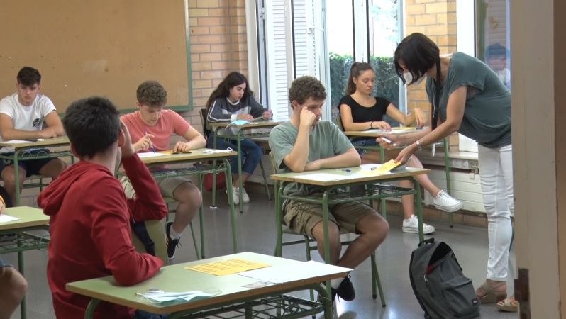 Estudiants en una de les classes de l'Institut Bosc de la Coma