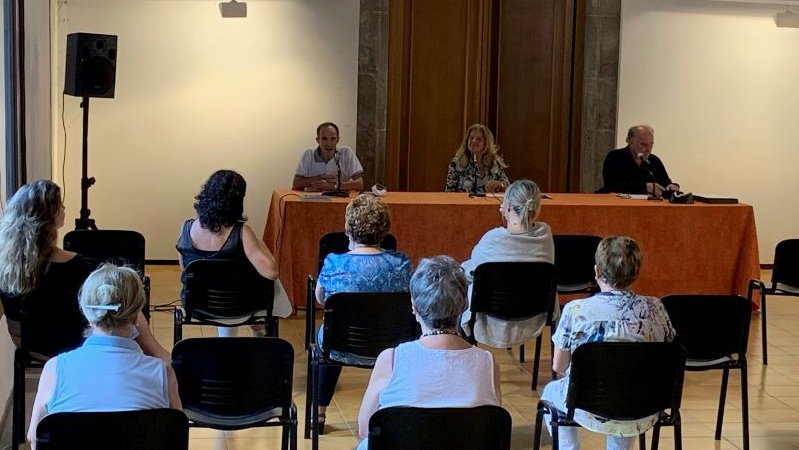 Agustí Dalmau, Carme Polo i Ricard Lobo a la sala Abat Senjust ahir a la tarda