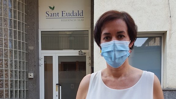 La directora de la Residència Sant Eudald de Ripoll, Anna Rovira, explica que la decisió de tancar és «dura»