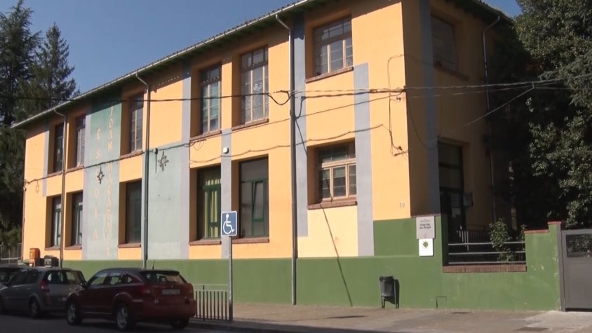 Està previst que el nou pati estigui enllestit abans de començar el curs escolar
