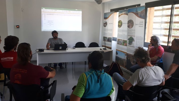 Formació relacionada amb la via ferrada