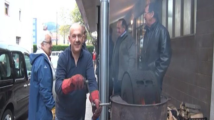 Sant Joan ja ha celebrat actes amb les castanyes com a protagonistes