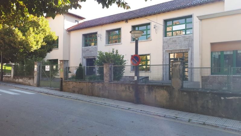 El protocol d'entrada a l'escola Doctor Robert s'ha complert sense incidències