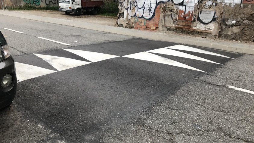 El pas elevat que ha posat Foment al carrer Sant Quintí