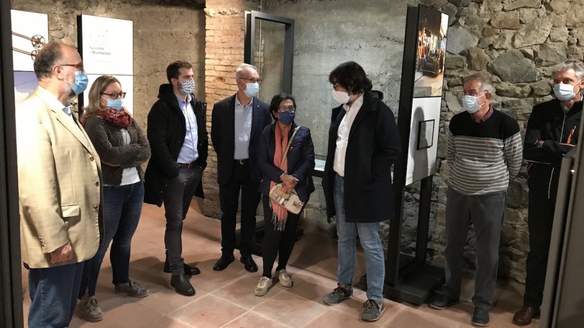 El president i representants d'FGC a l'exposició de Ribes, amb alcaldes i institucions del Ripollès