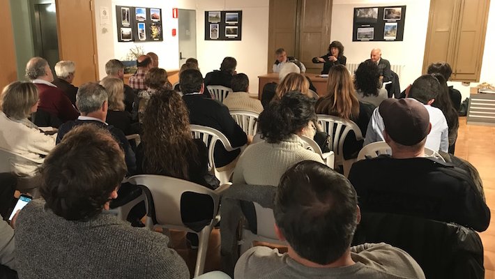 Gran assistència al pregó de la consellera Teresa Jordà