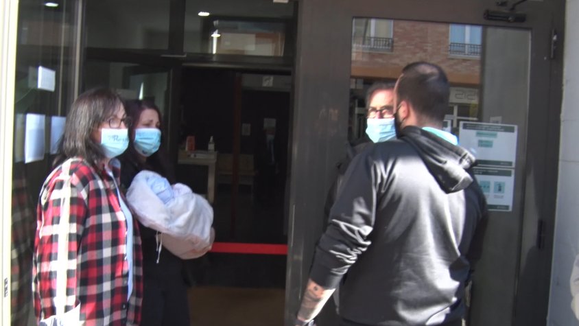 Moment en el qual l'acusada entra al jutjat de Ripoll