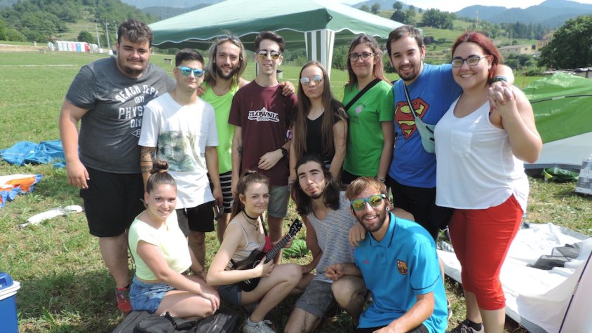 Clownians de Santa Coloma de Gramenet a la zona d'acampada
