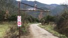Nou control de gàlib al camí de Les Casetes de Planoles per evitar que els cotxes s'hi quedin encallats