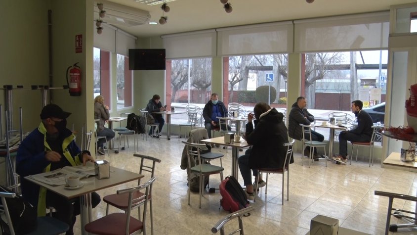 La cafeteria Can Junyent de Ripoll aquest matí, abans de les 9.30 h