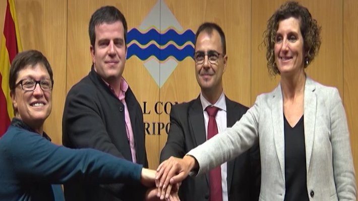 L'Obra Social La Caixa i el Consorci de Benestar Social del Ripollès han firmat el conveni de col·laboració aquest matí