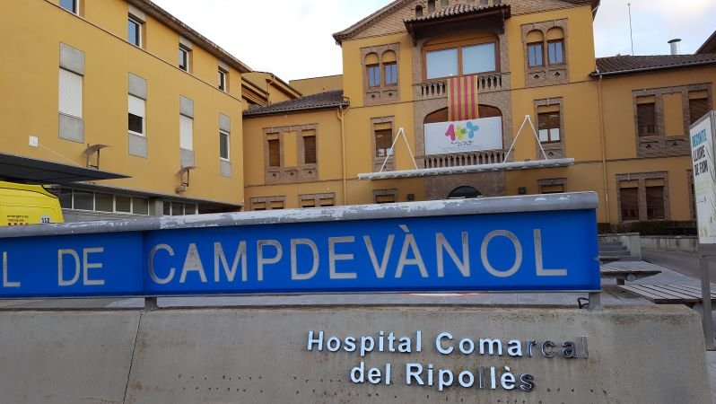 Els professionals sanitaris del centre hospitalari podrien rebre la vacuna en breu