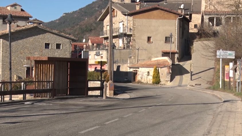 El projecte inclou actuacions diverses previstes per a tot el tram de la via