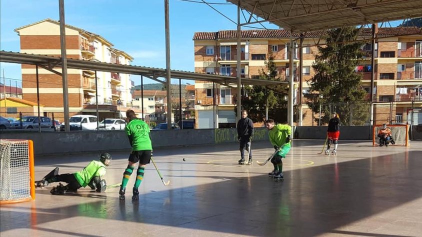 La pista de Sant Pere els permet realitzar entrenaments a l'aire lliure