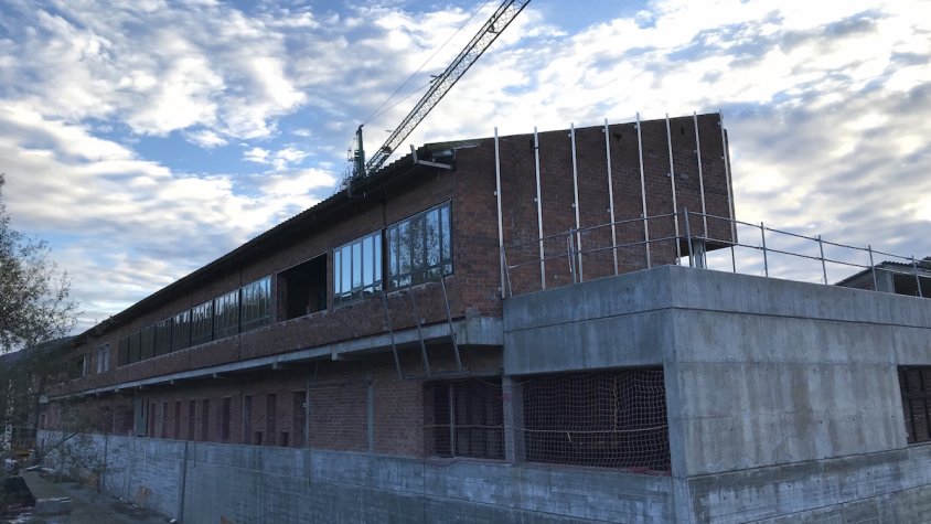 Els alumnes no podran entrar al nou centre després de Nadal